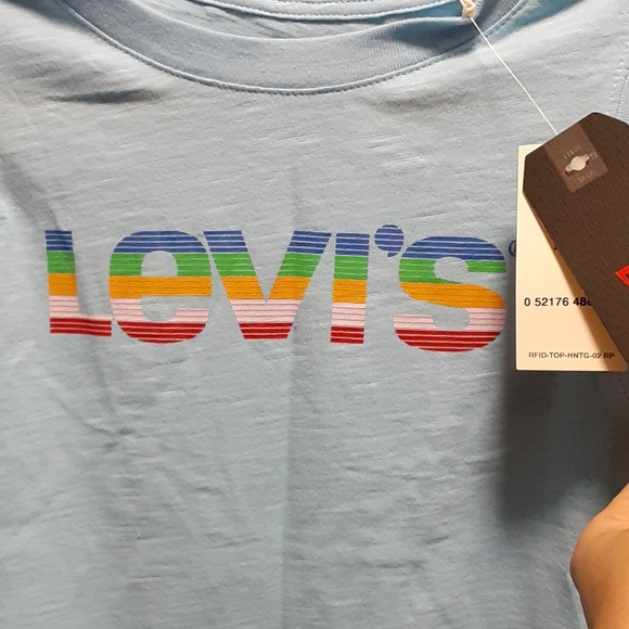 NWT Levis sleeveless crop tee - Picture 2 of 3